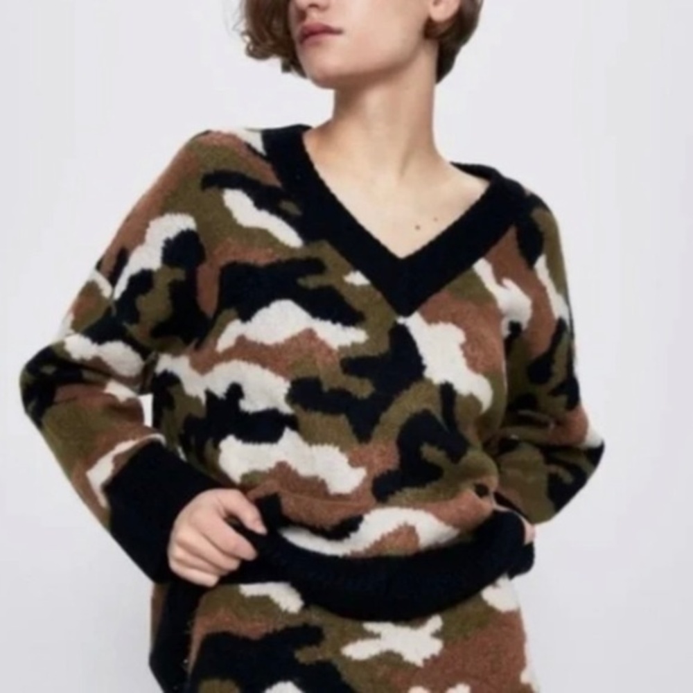 ZARA camo v neck knit pullover sweater women's size small